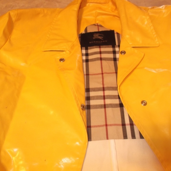 BURBERRY RAINCOAT - Picture 2 of 4
